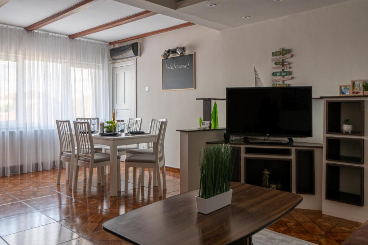 Apartment Mootoo Flat One